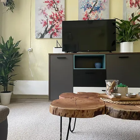 Sunny 1Br Apt Next To Park Near Center * Riga