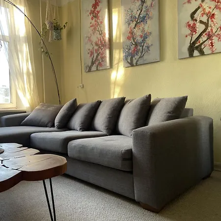 Sunny Studio Apt Next To Park Near Center Apartment *